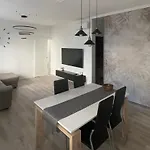 Gigi House Piazza Mazzini 300m Dal Mare *