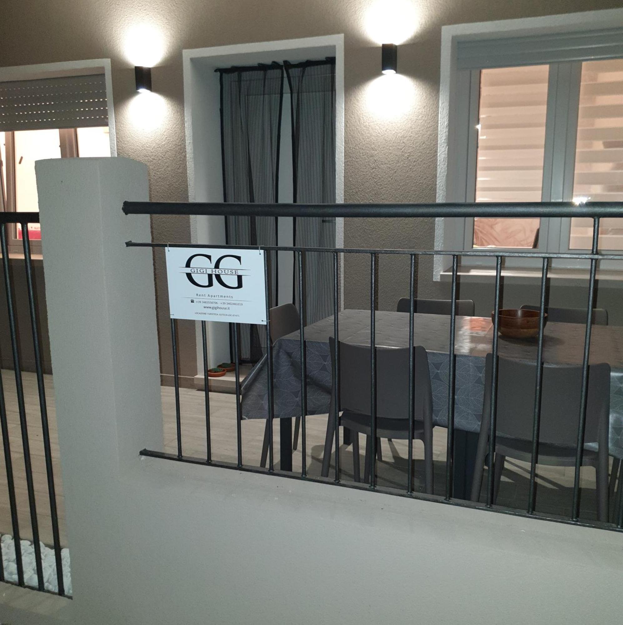 Gigi House Piazza Mazzini 300m Dal Mare Apartment *